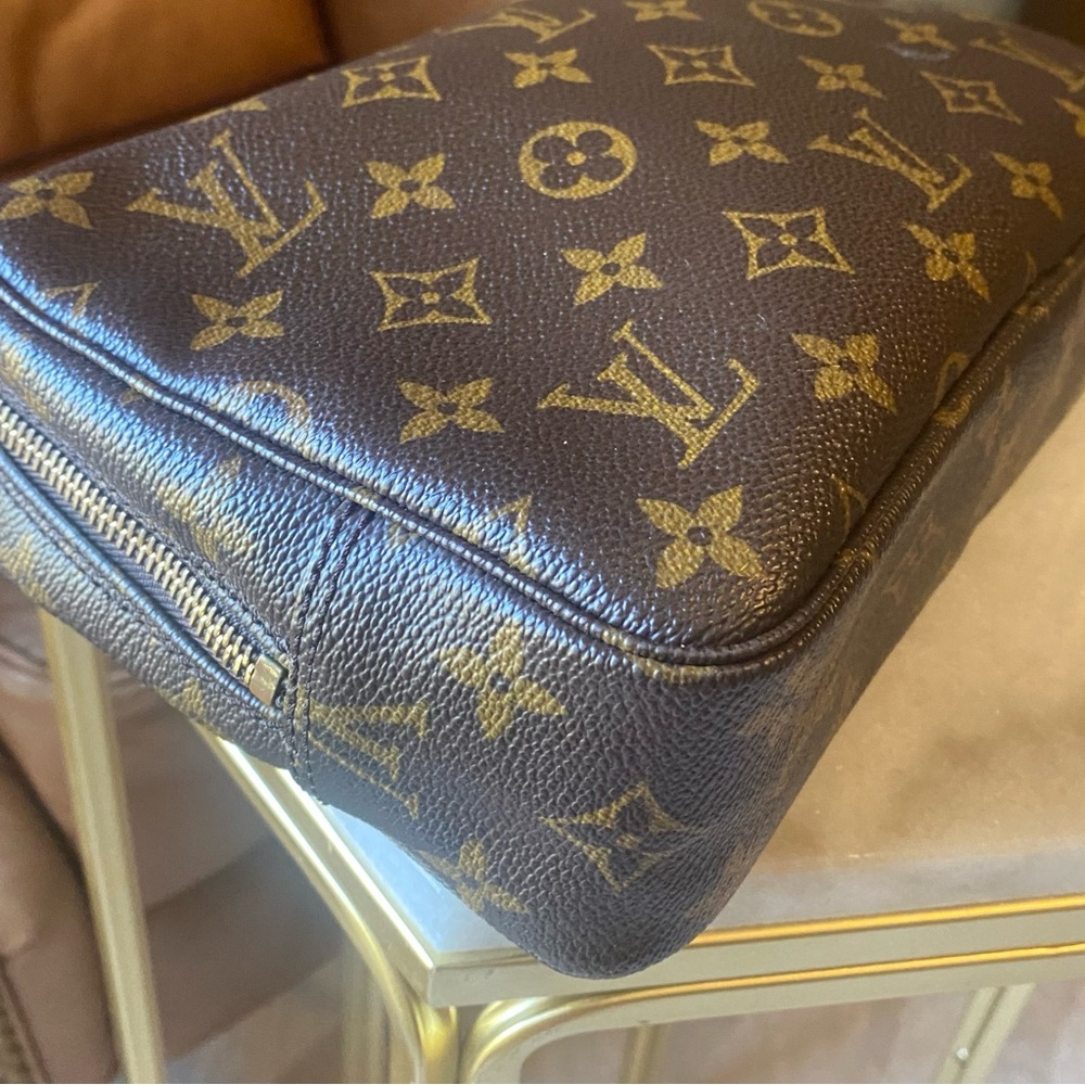 23 Louis Vuitton Monogram Canvas Trousse de Toilette Pouch - Picture 5 of 15